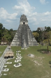 22. Plaza Mayor, Tikal
