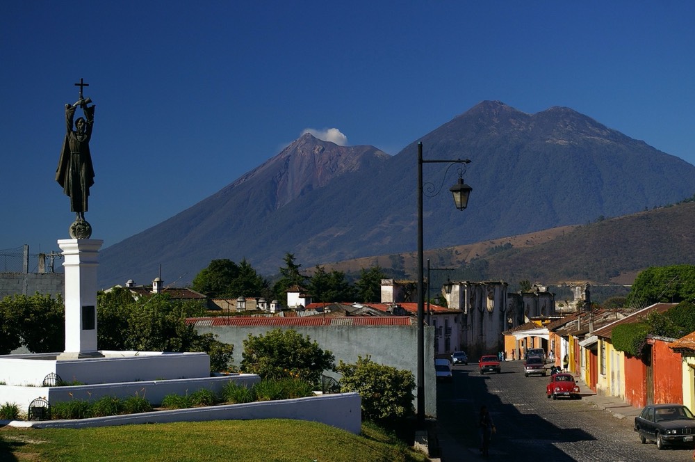 2. La Antigua, Fuego and Acatenango Volcanoes_Fotogenic